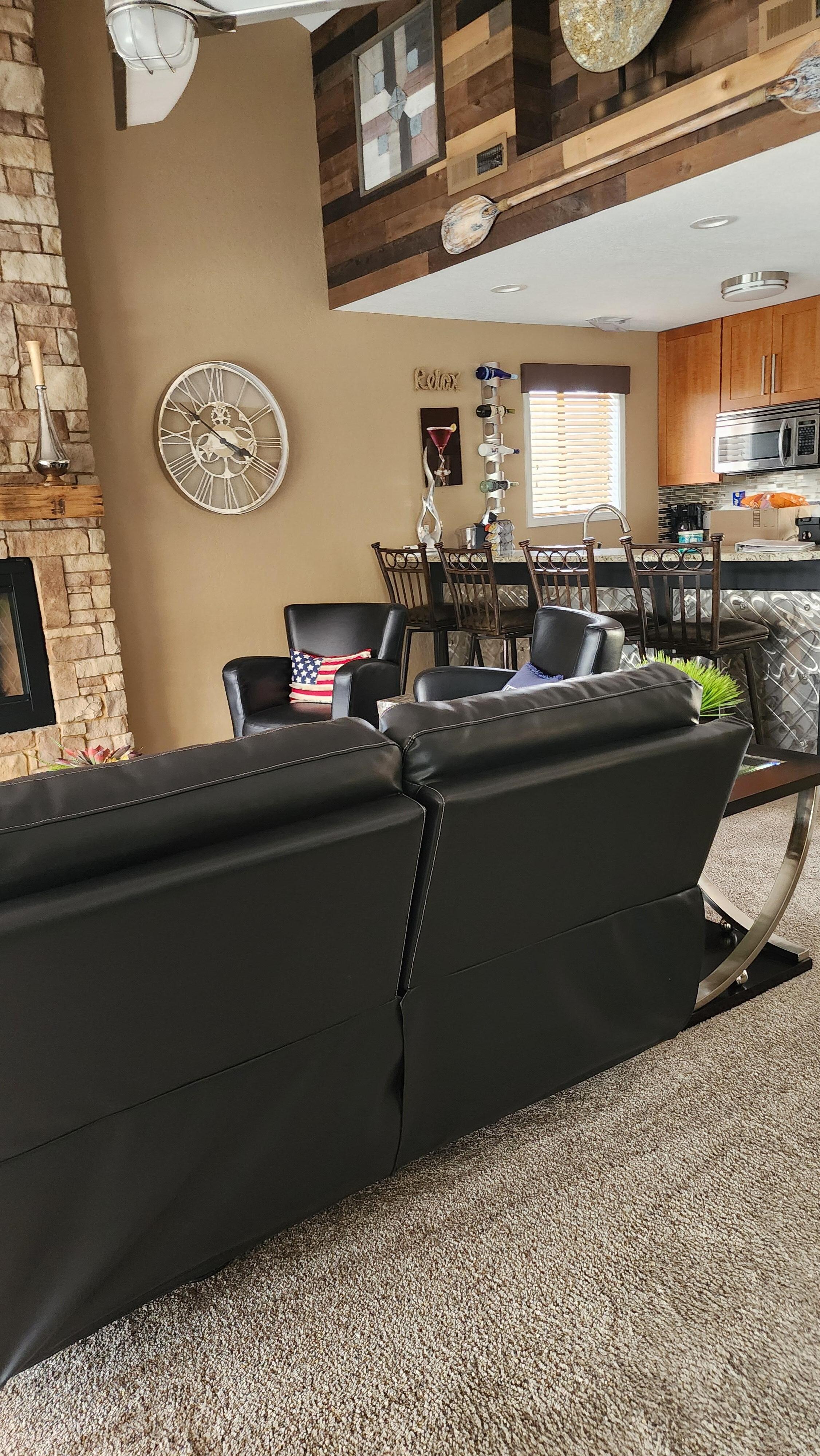 Beautiful home. Very clean! 