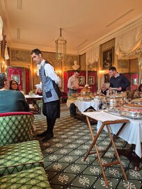 Breakfast buffet
Staff wear period dress