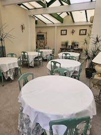 Breakfast room