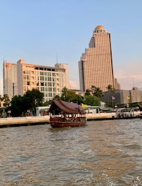 Shangrila boat from ICONSIAM