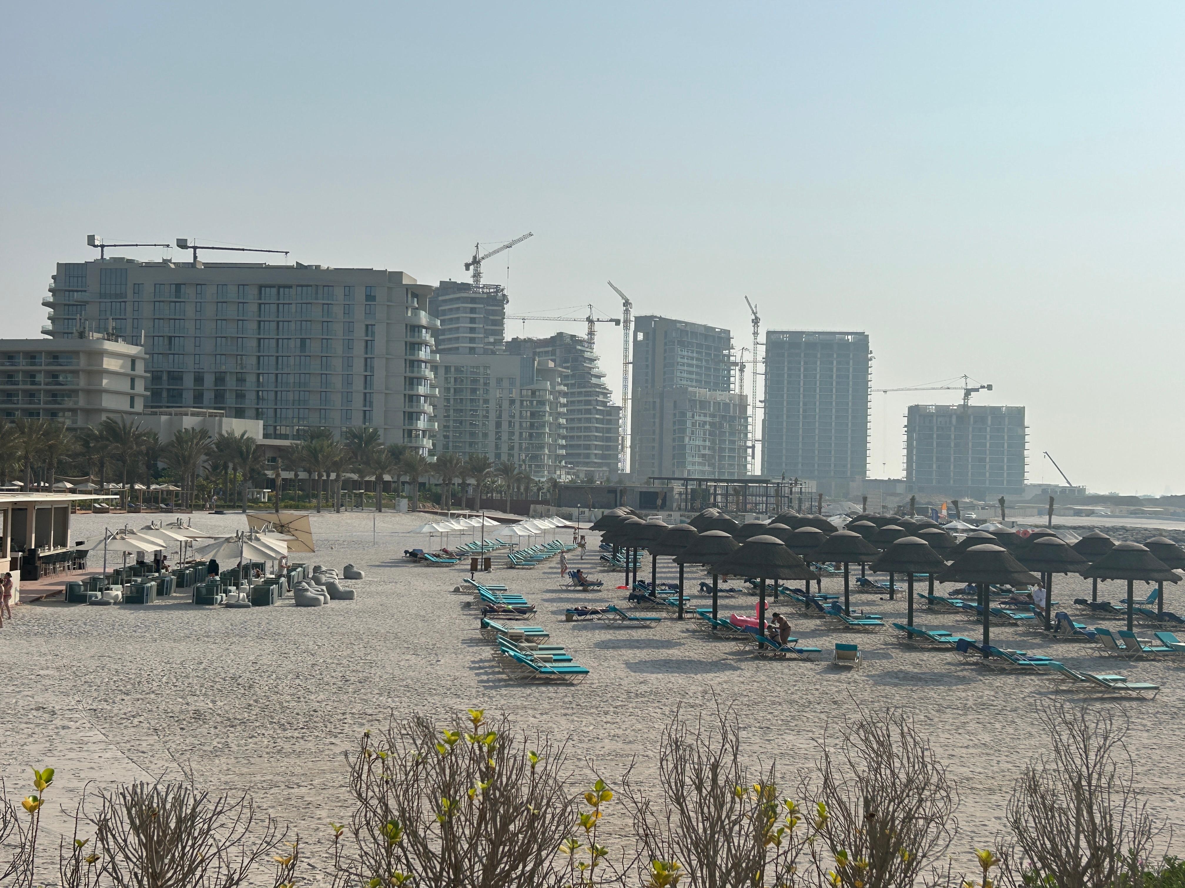 Construction noise right opposite our Villa and right next door to the beach. We were not made aware of this before we booked