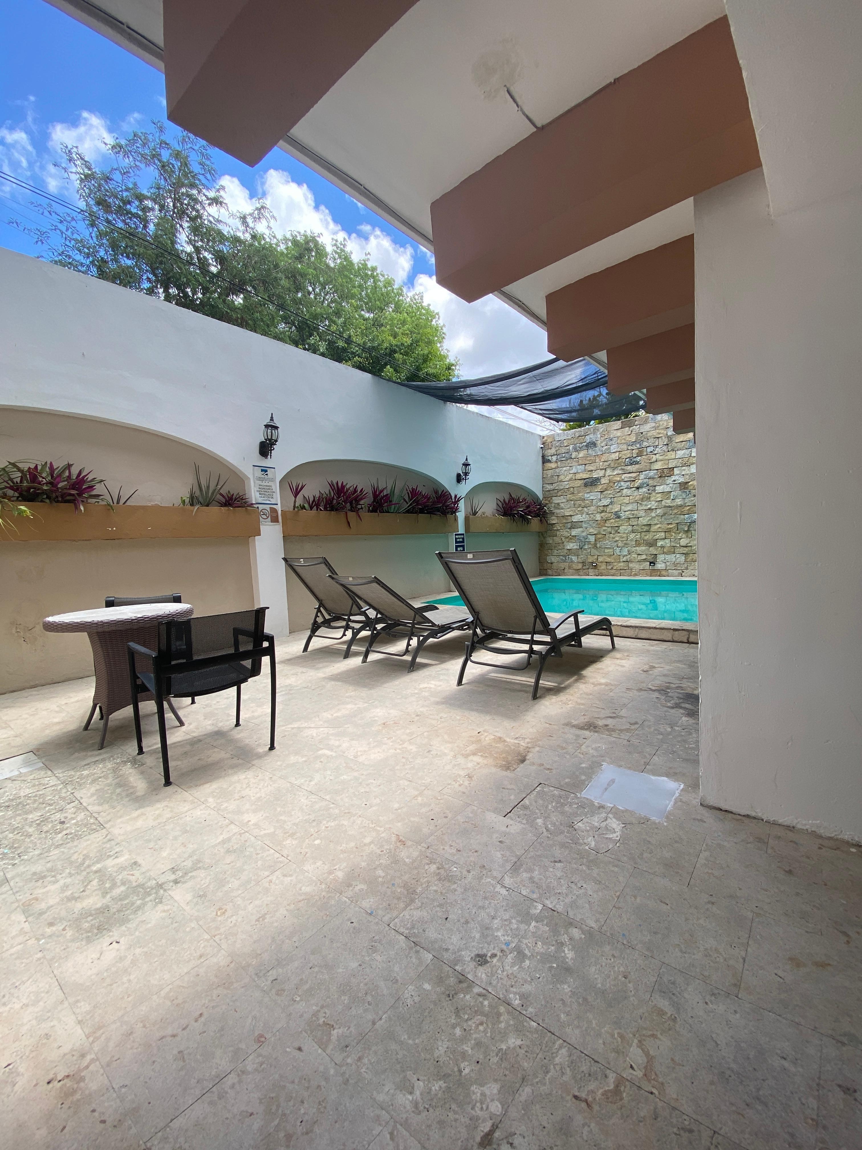 Quiet pool area 