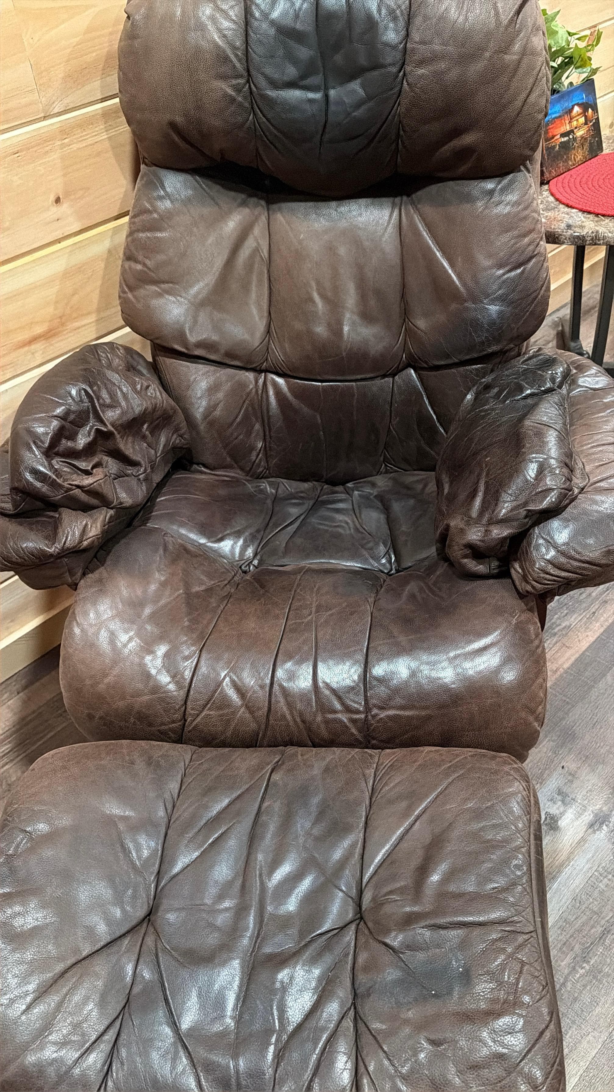 Chair looks like someone died and left there. 