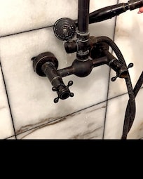 Broken shower head and faucet. It is also disgustingly filthy. It leaks and drips nonstop. Along with being rusted. Also no hot water came out of this broken shower for our entire stay!