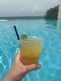 Drinks in the infinity pool