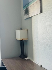 Desk lamp