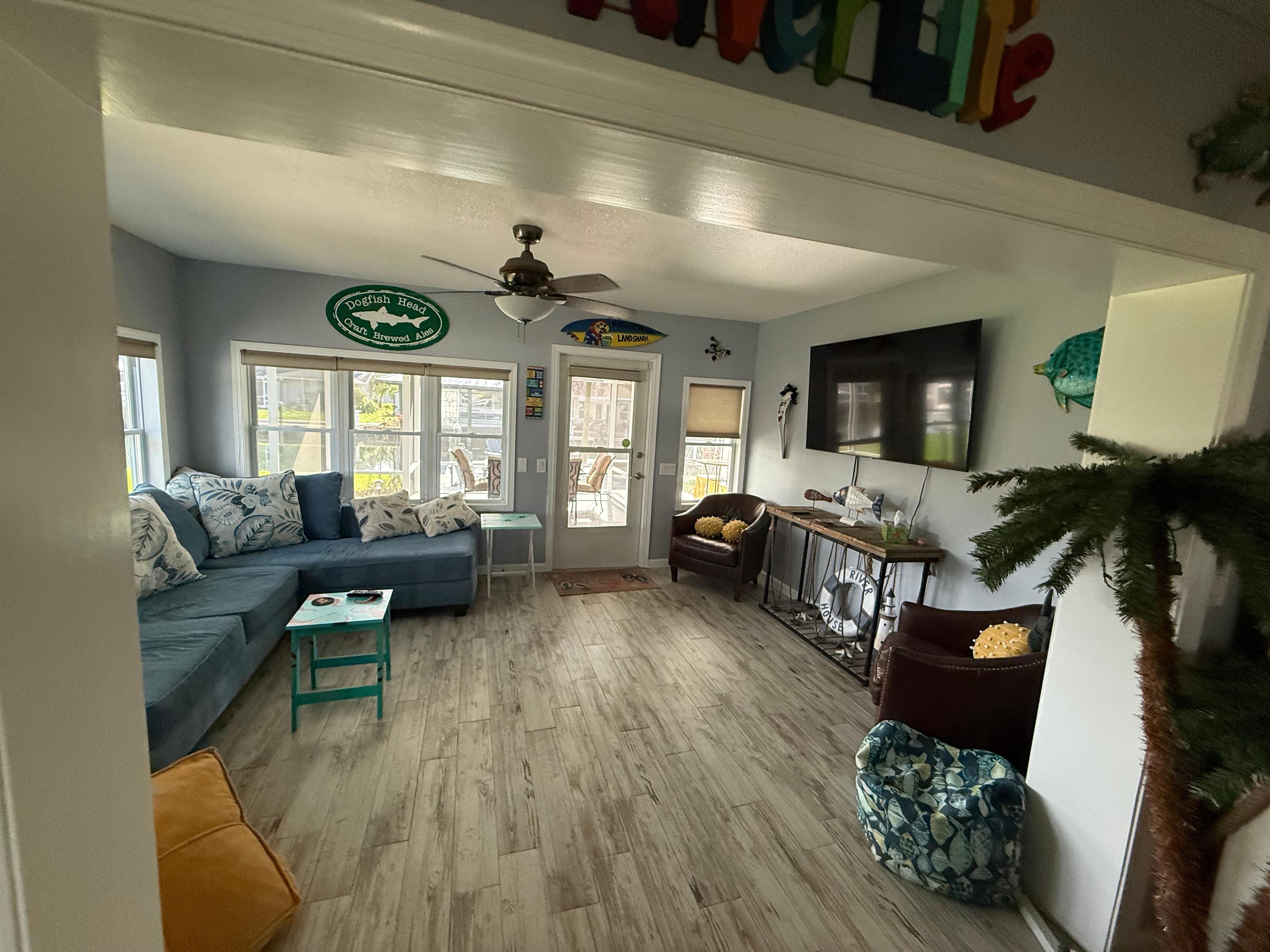 Living area very open and comfortable