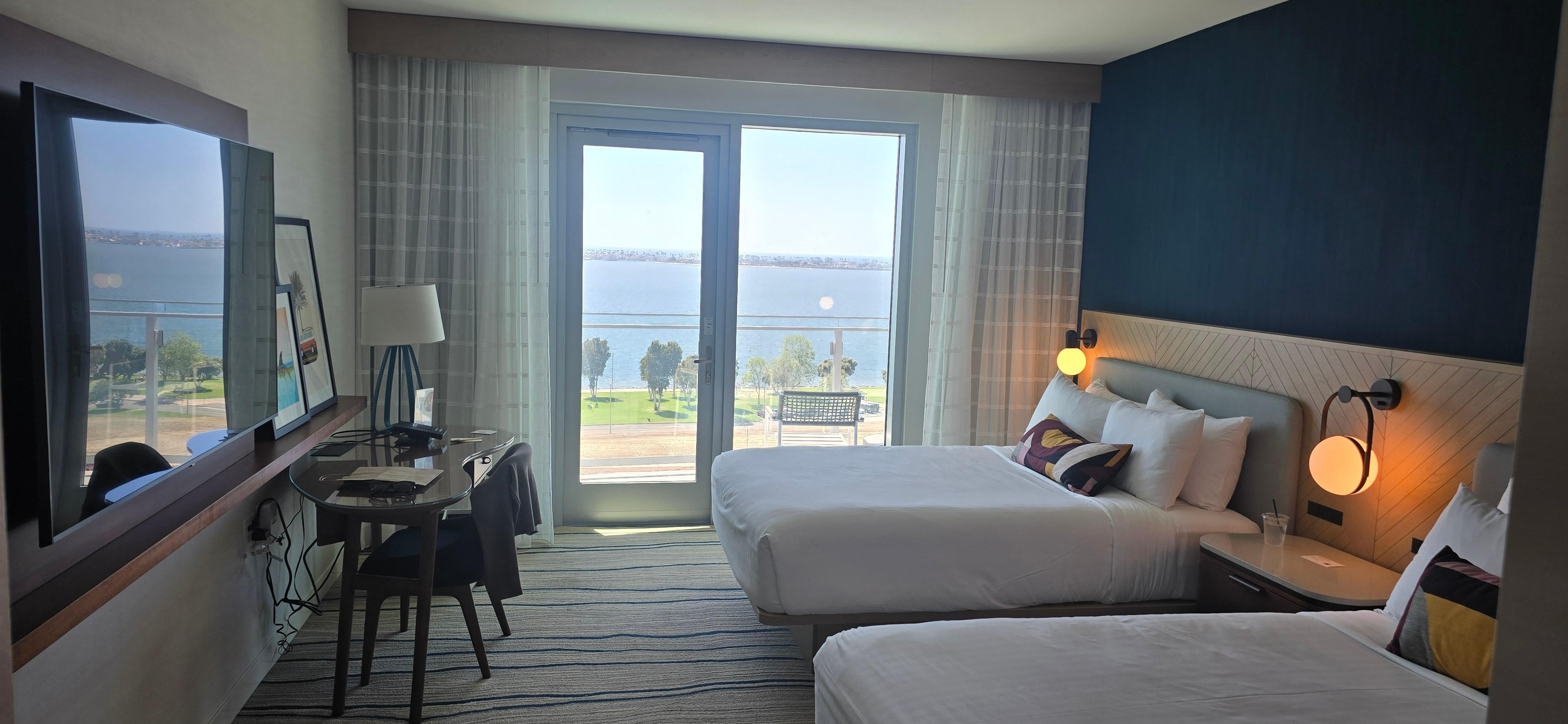 Bay view room, with balcony