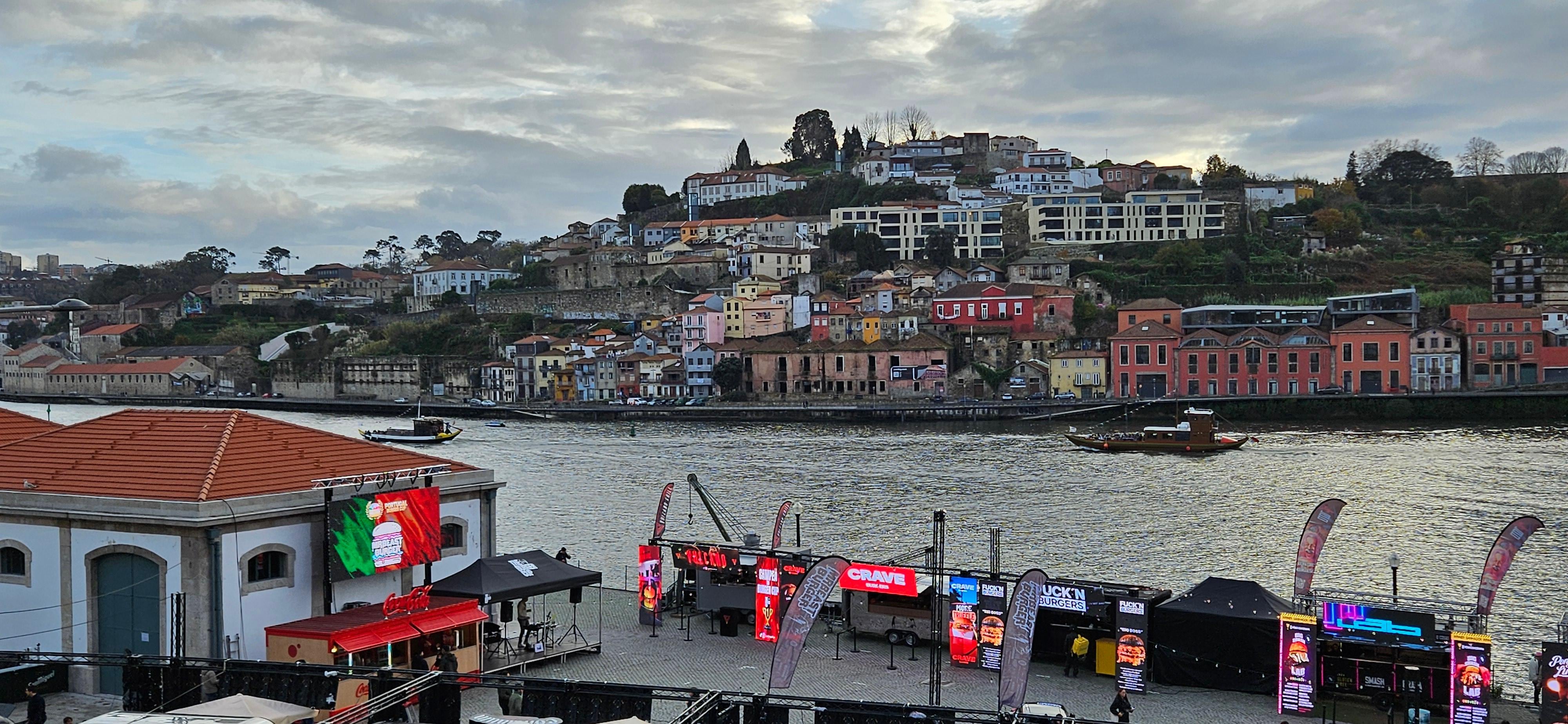 4th floor view towards the river.