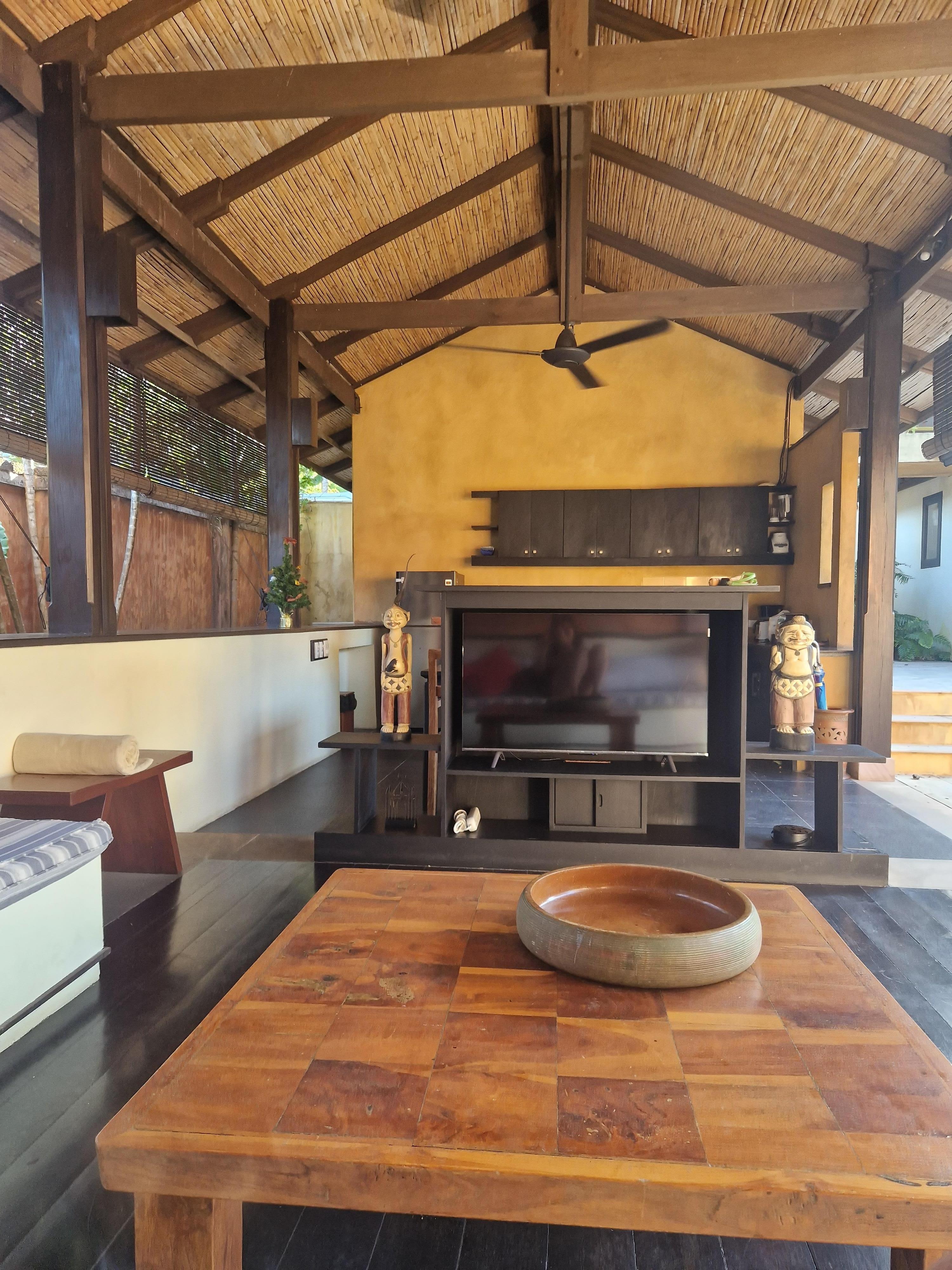 Kitchen/ lounge area