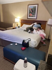 Long bed corner suite