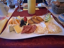 Petit déjeuner savoureux et tellement bien préparer avec cœur