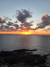 Coucher de soleil depuis le salon en direction de la baie de Saint Brieuc
