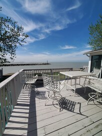 Plenty of space to sit and enjoy company outside or in.