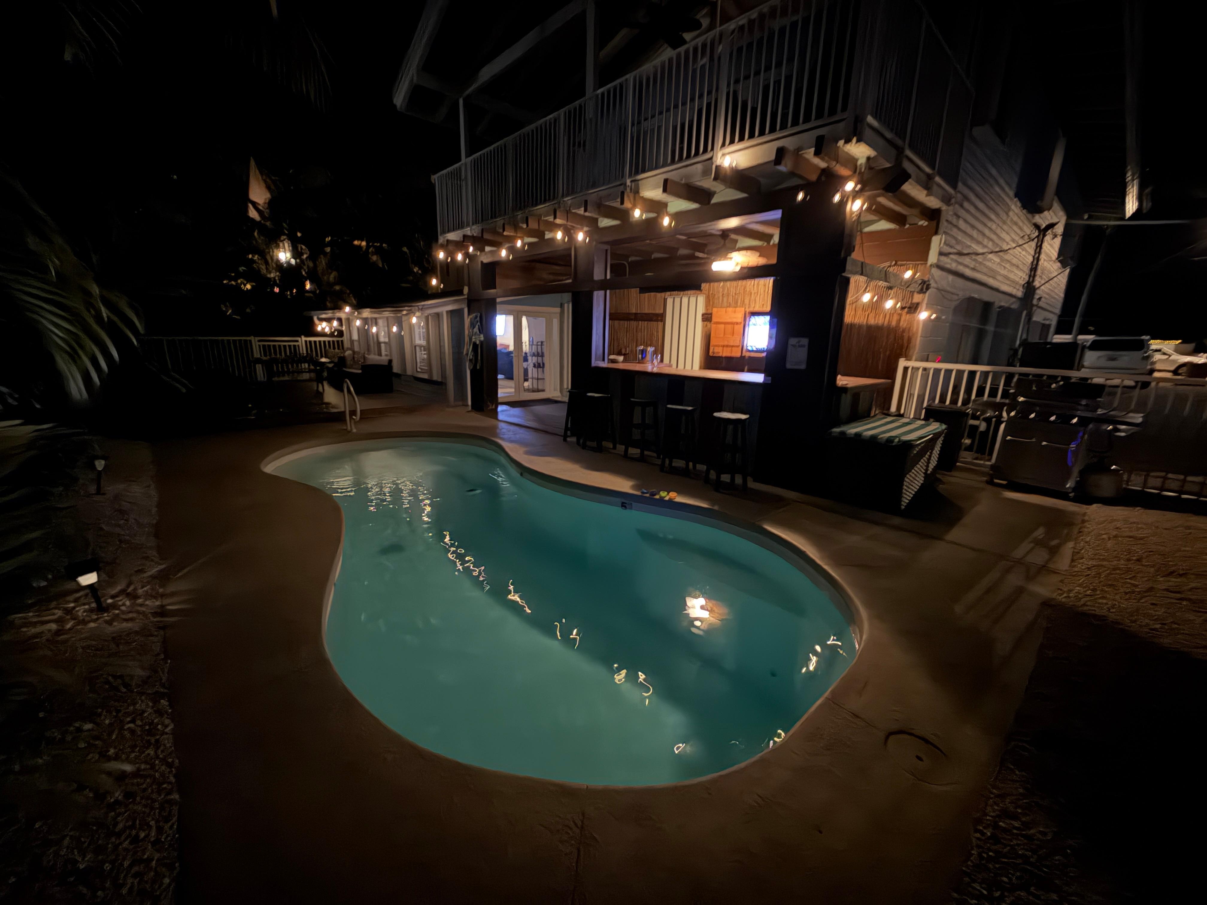 A picture of the outdoor space at night.