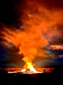 2am eruption at nearby Volcanos Nat Park.