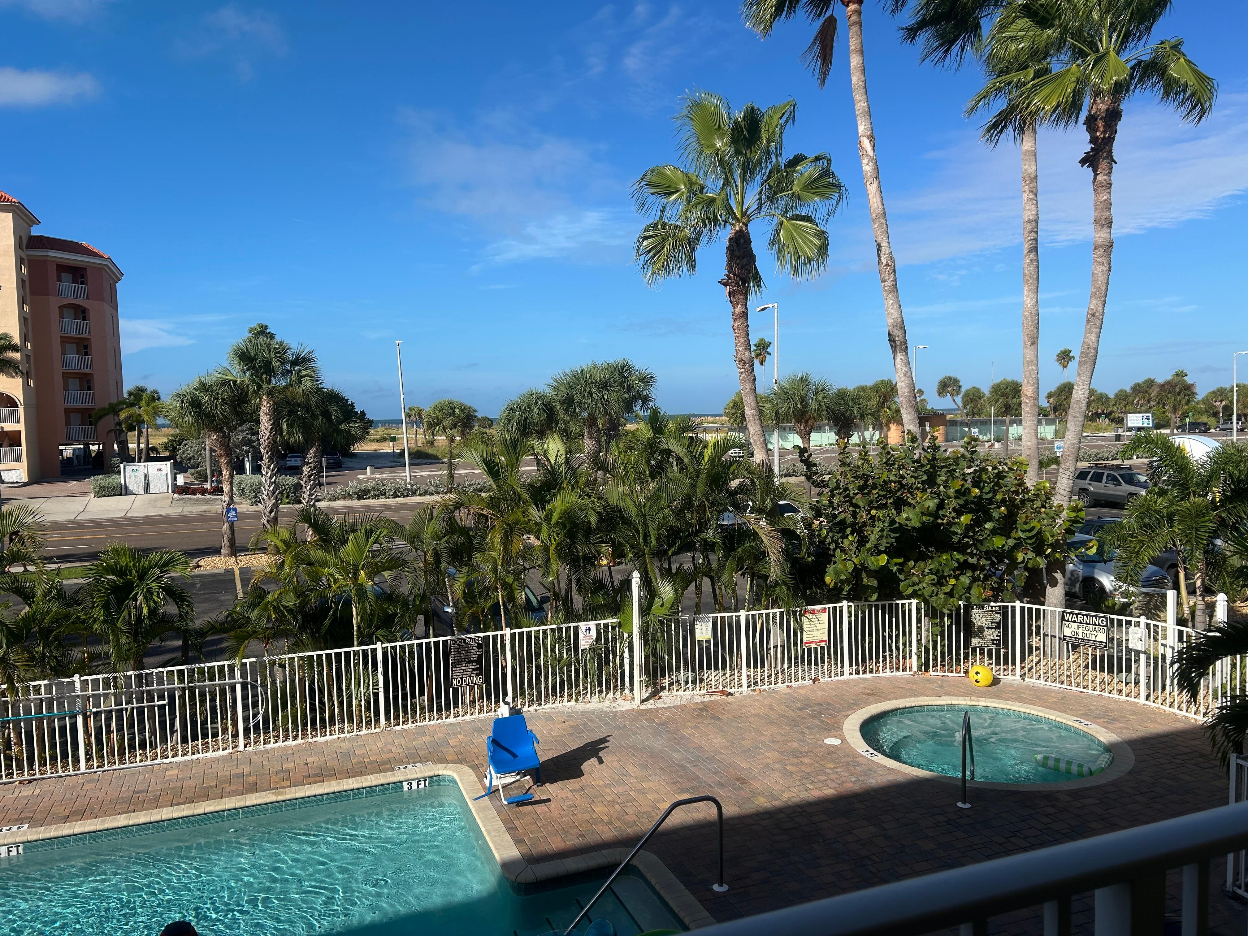 Same gulf view- same as pool view 