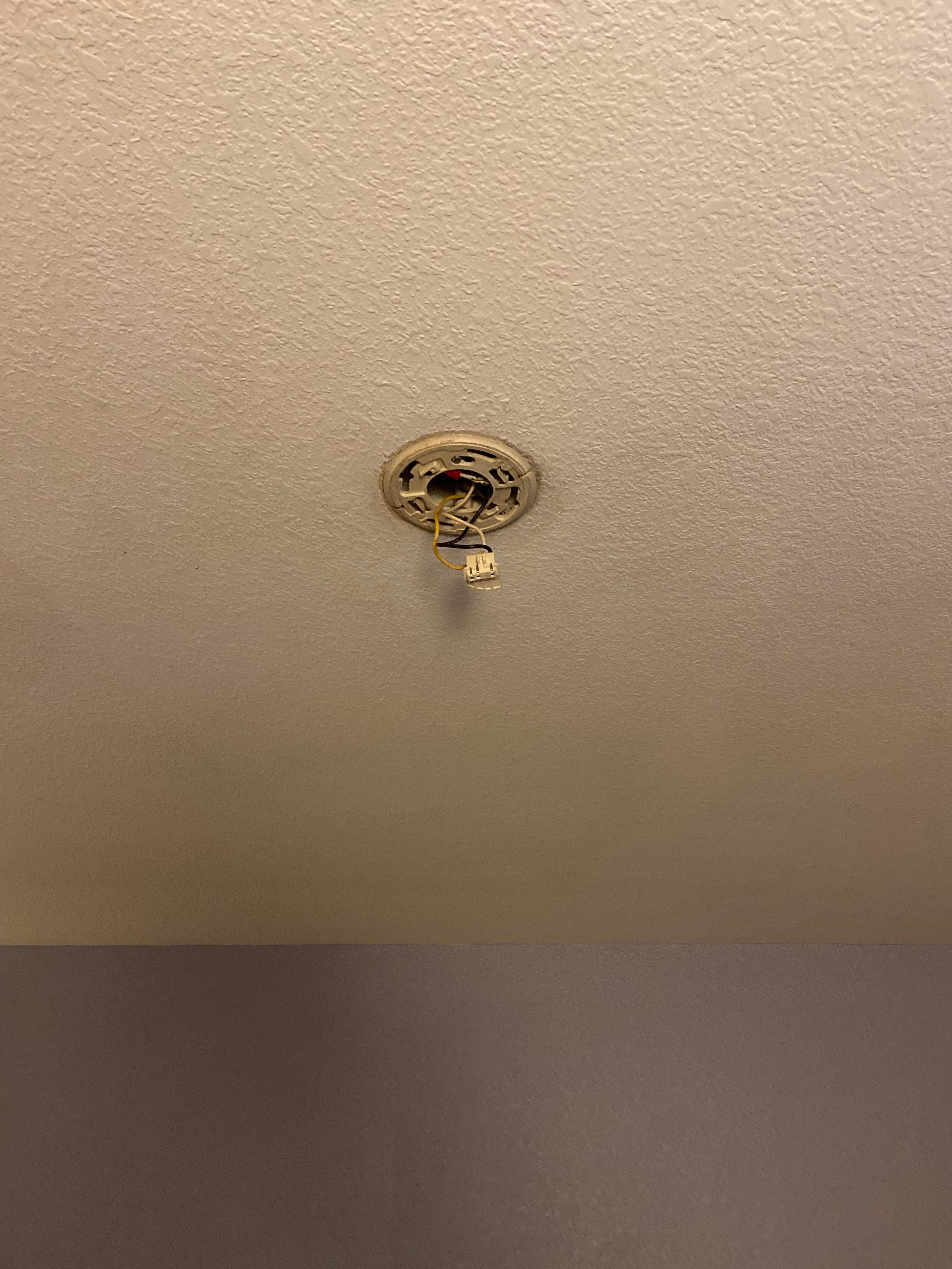 Missing smoke detector 