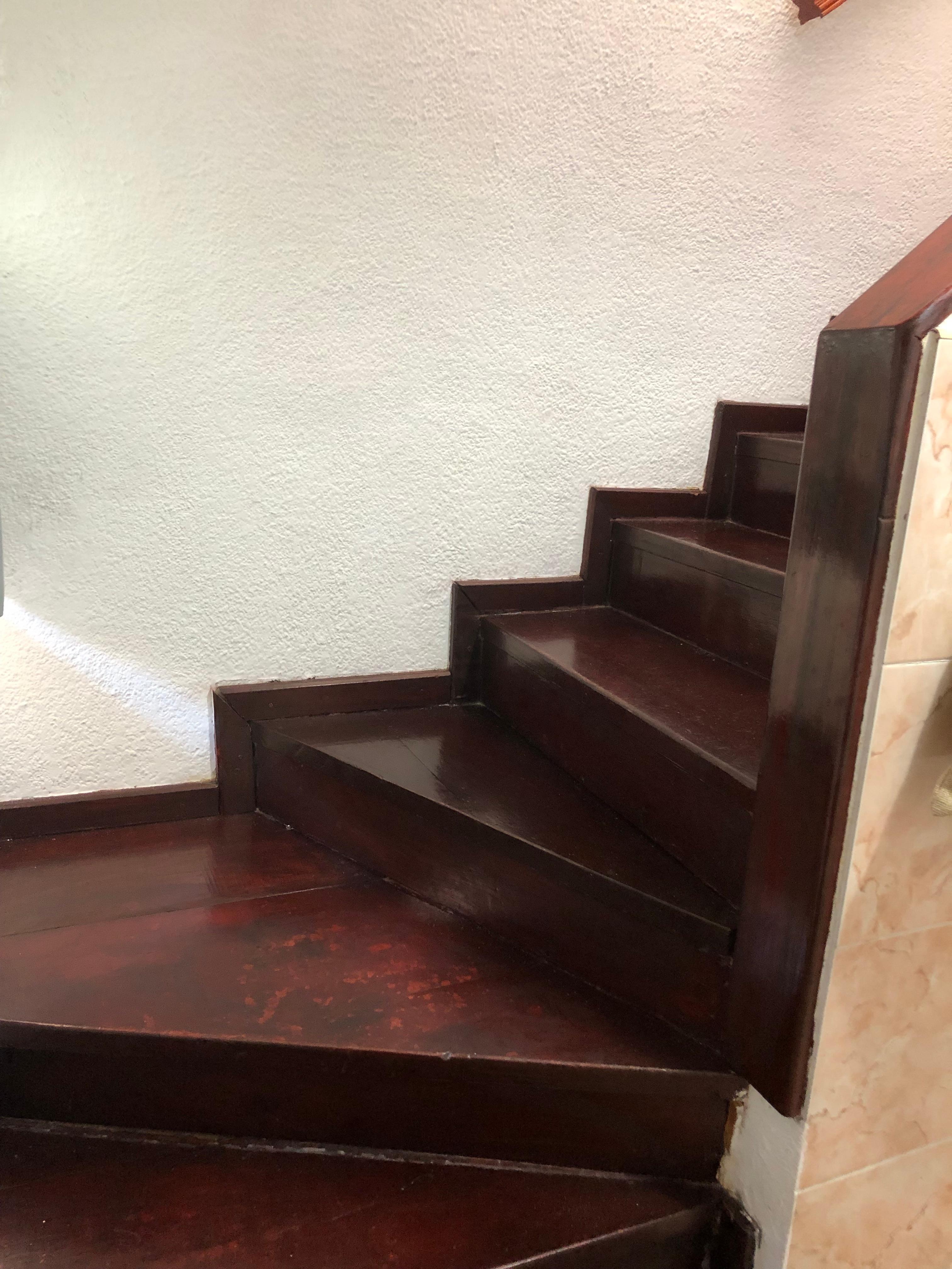 Entrance ground level with stairs to kitchen 