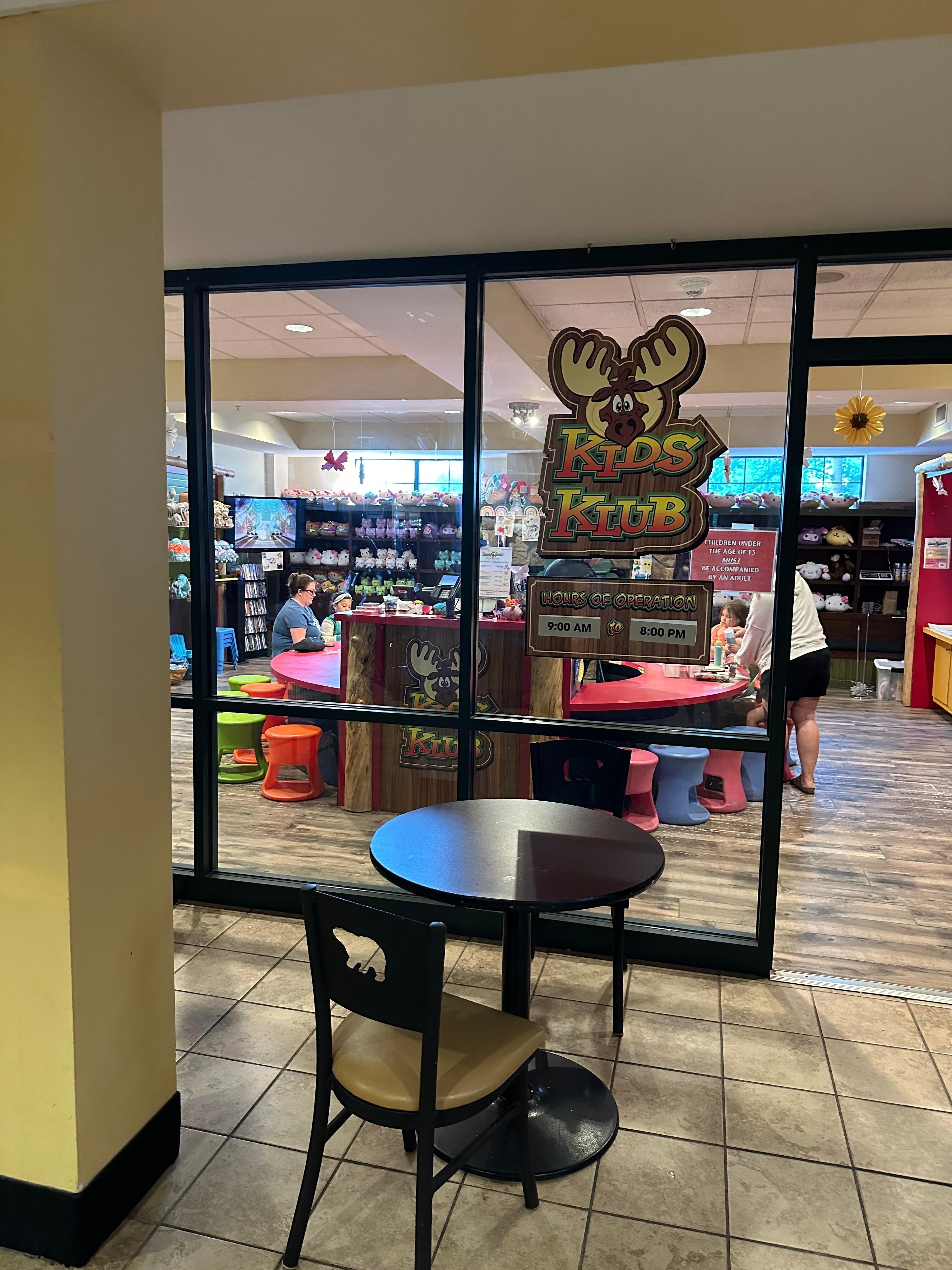 Craft and activity area. Great for rainy days and early mornings 