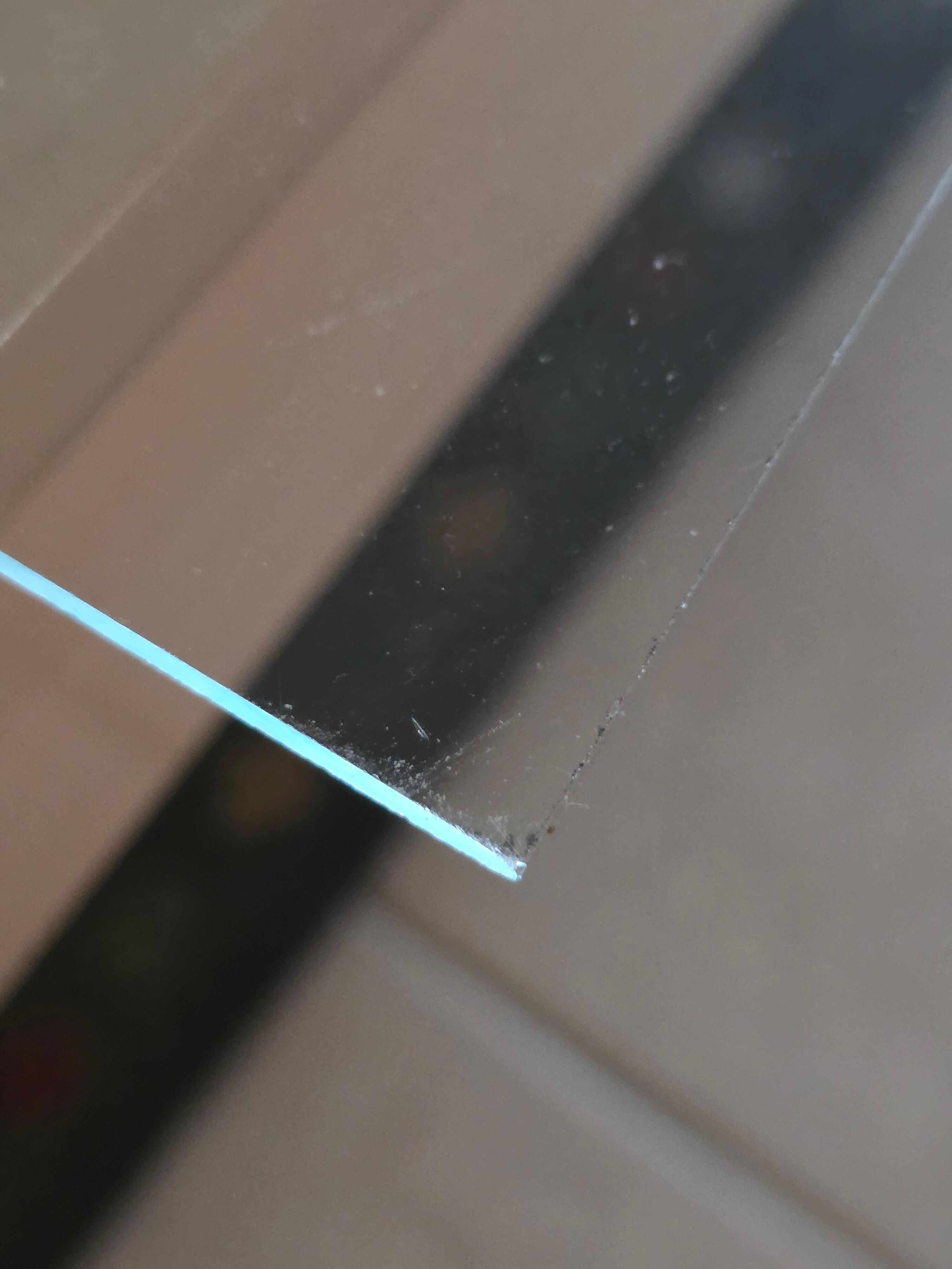 Sharp corners on the Glass on the table in the living room