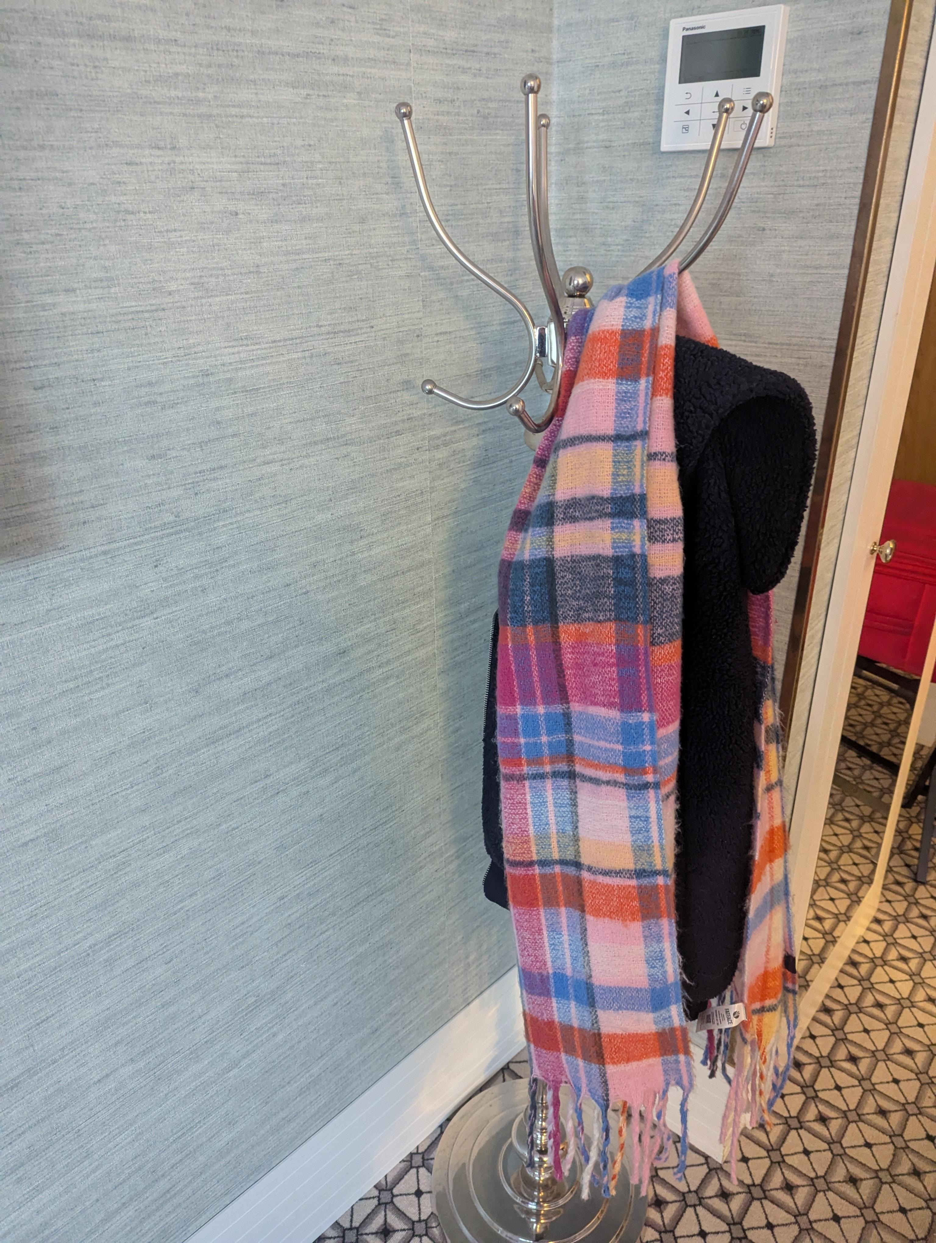 What a fantastic idea the coat stand is!