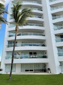 Edificio con habitaciones en renta aparte
