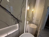 Bathtub / sink
