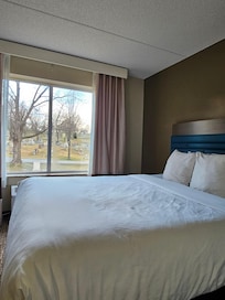 Loved where our room was located, it was quiet and peaceful, we slept well.