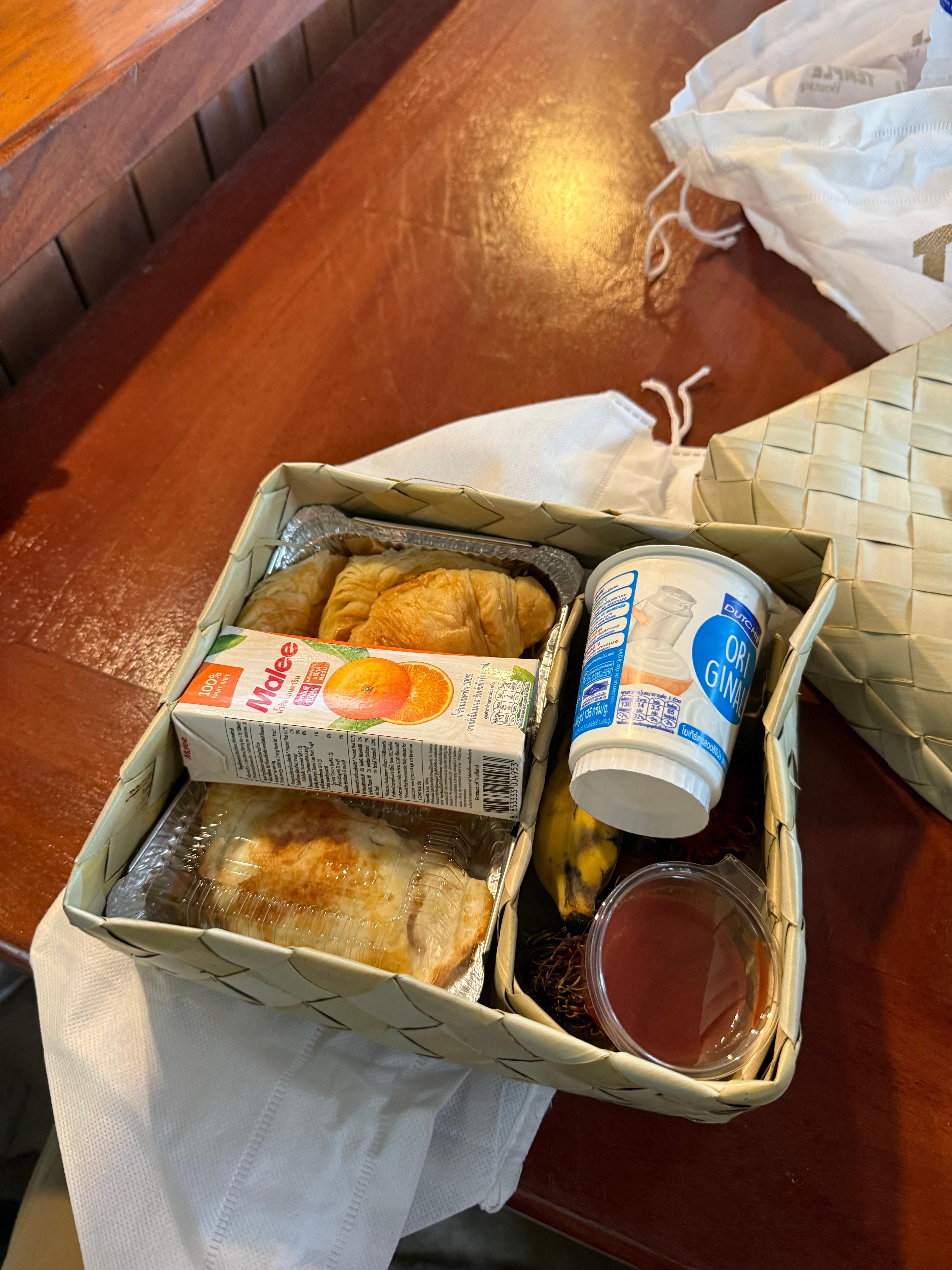 The breakfast to-go box