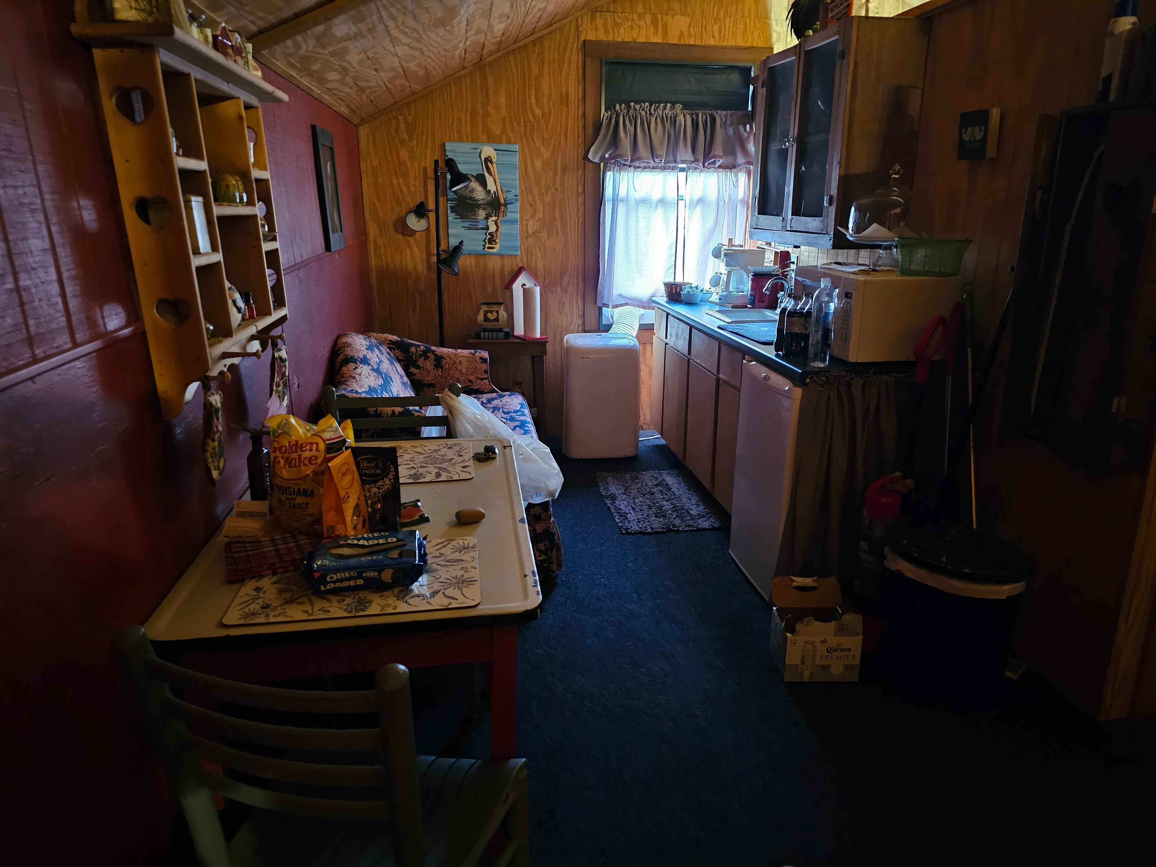 Perfect kitchen for someone like me who likes to eat out or doordash