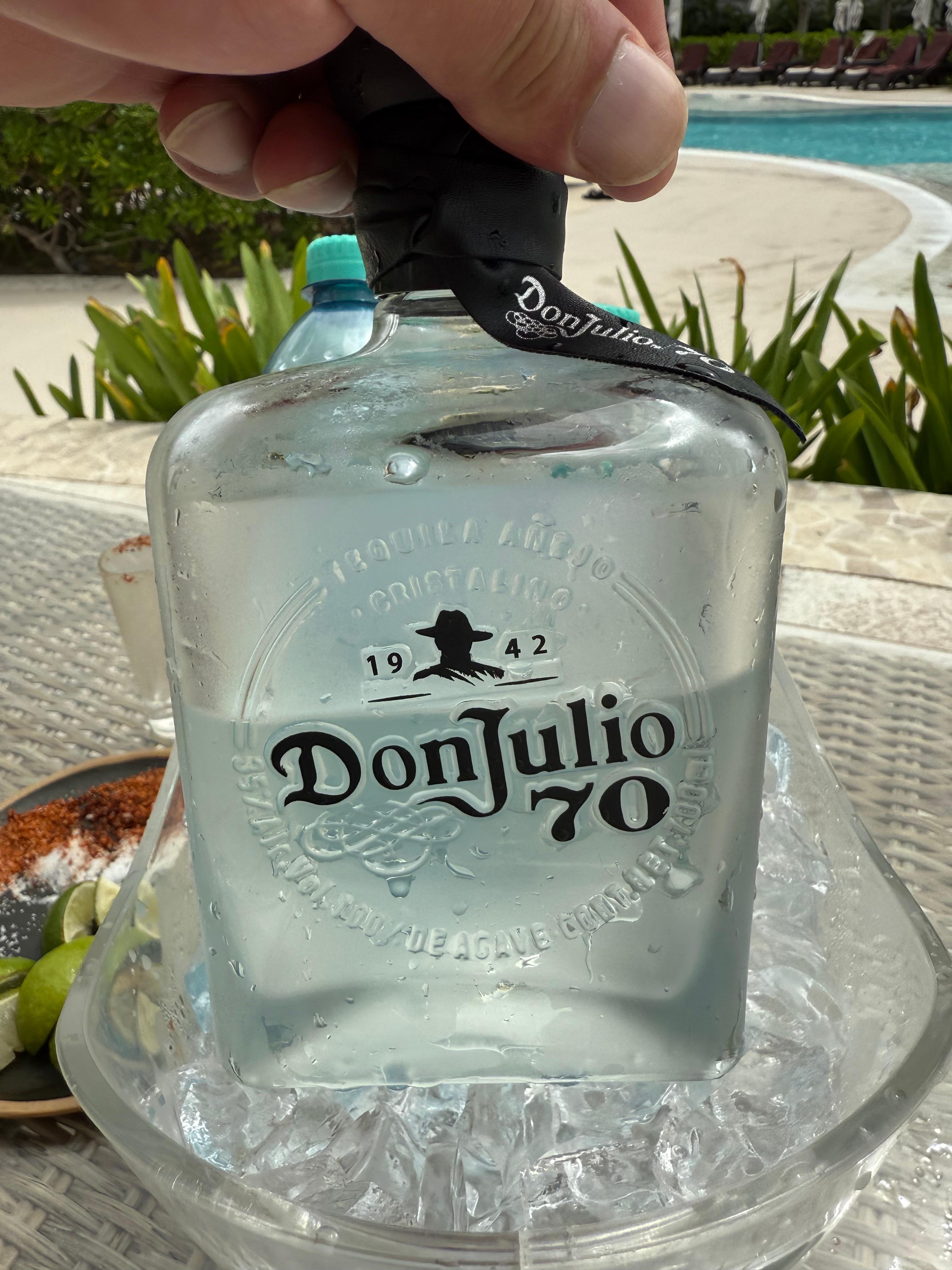 The included bottle with the Bali Bed. 