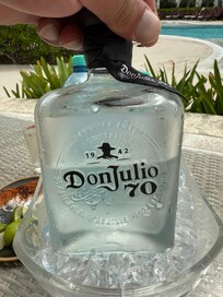 The included bottle with the Bali Bed.