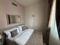 Small room, but again, you are in Florence.