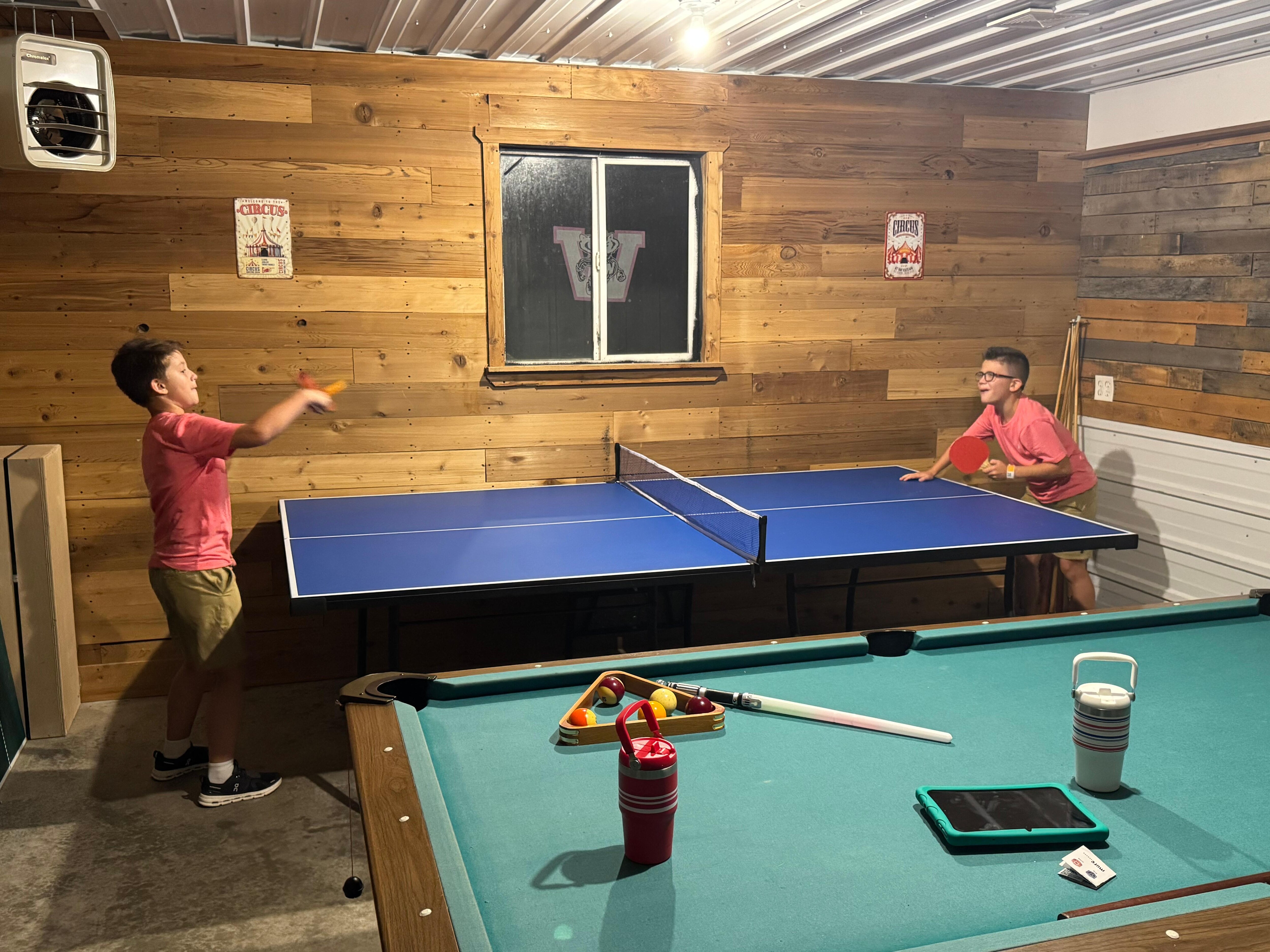 Game room 