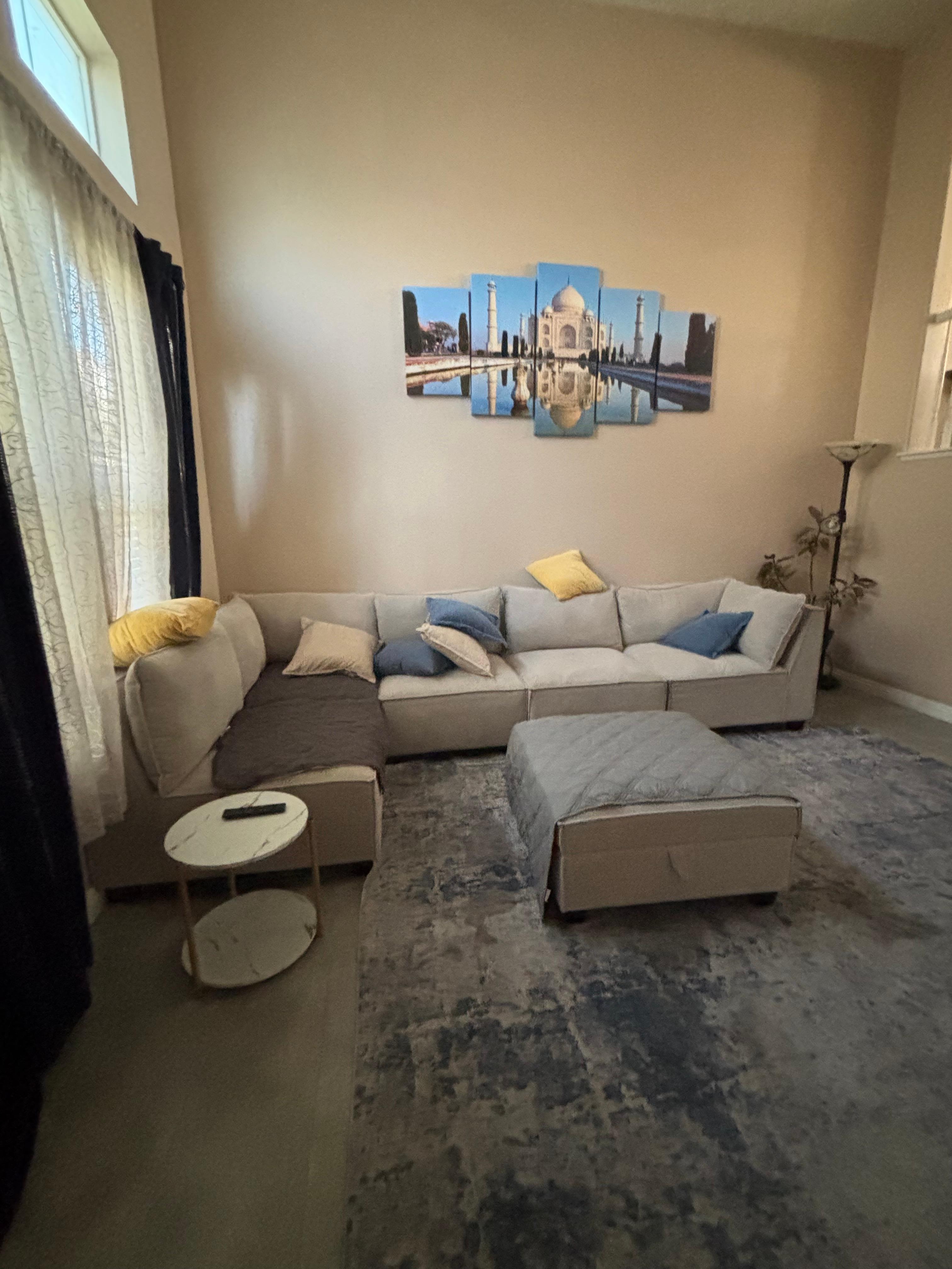 Main living room-photo has been changed from the original listing photo