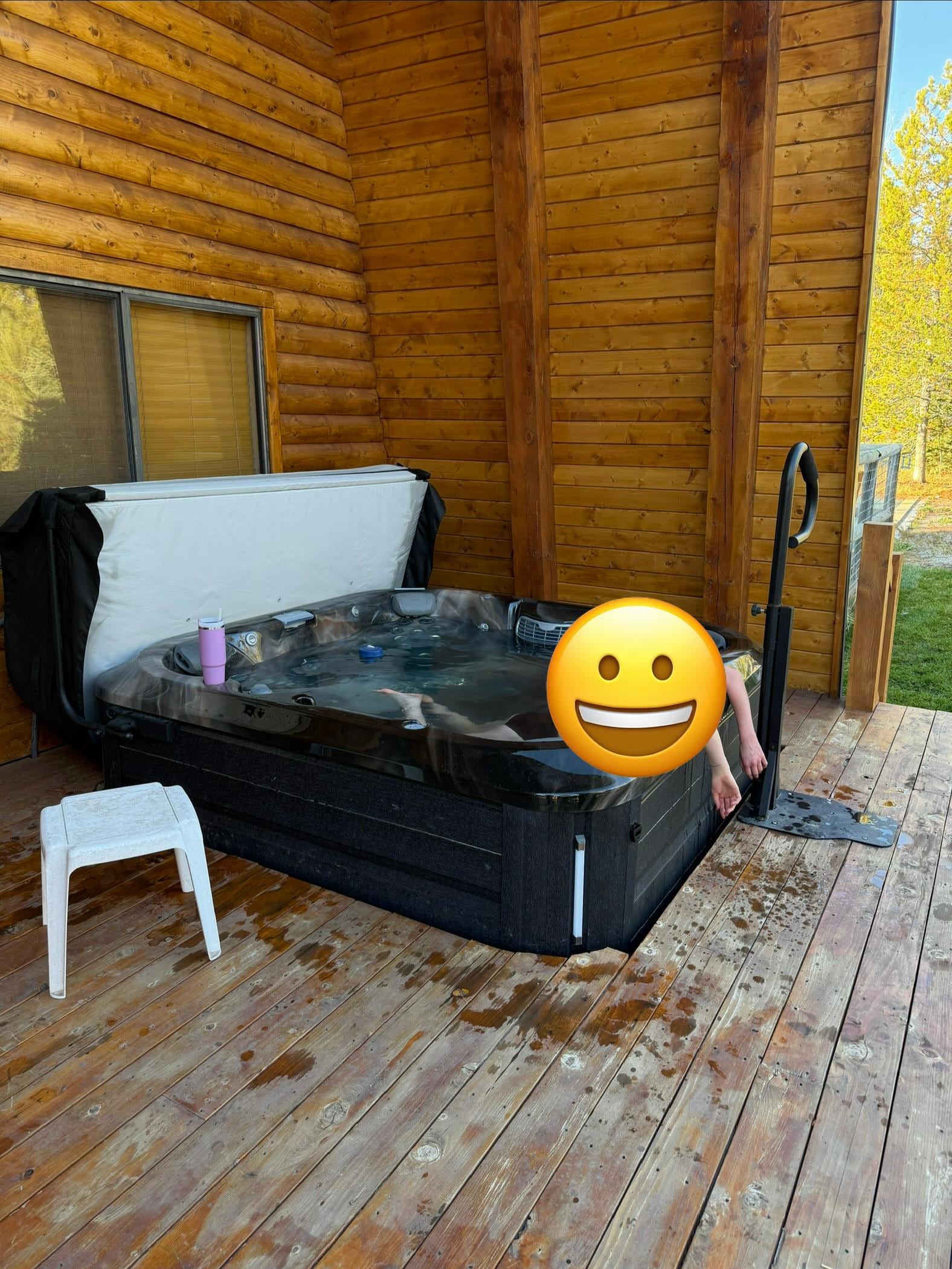 Clean relaxing hot tub