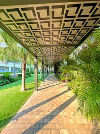 Eingang zum Hotel