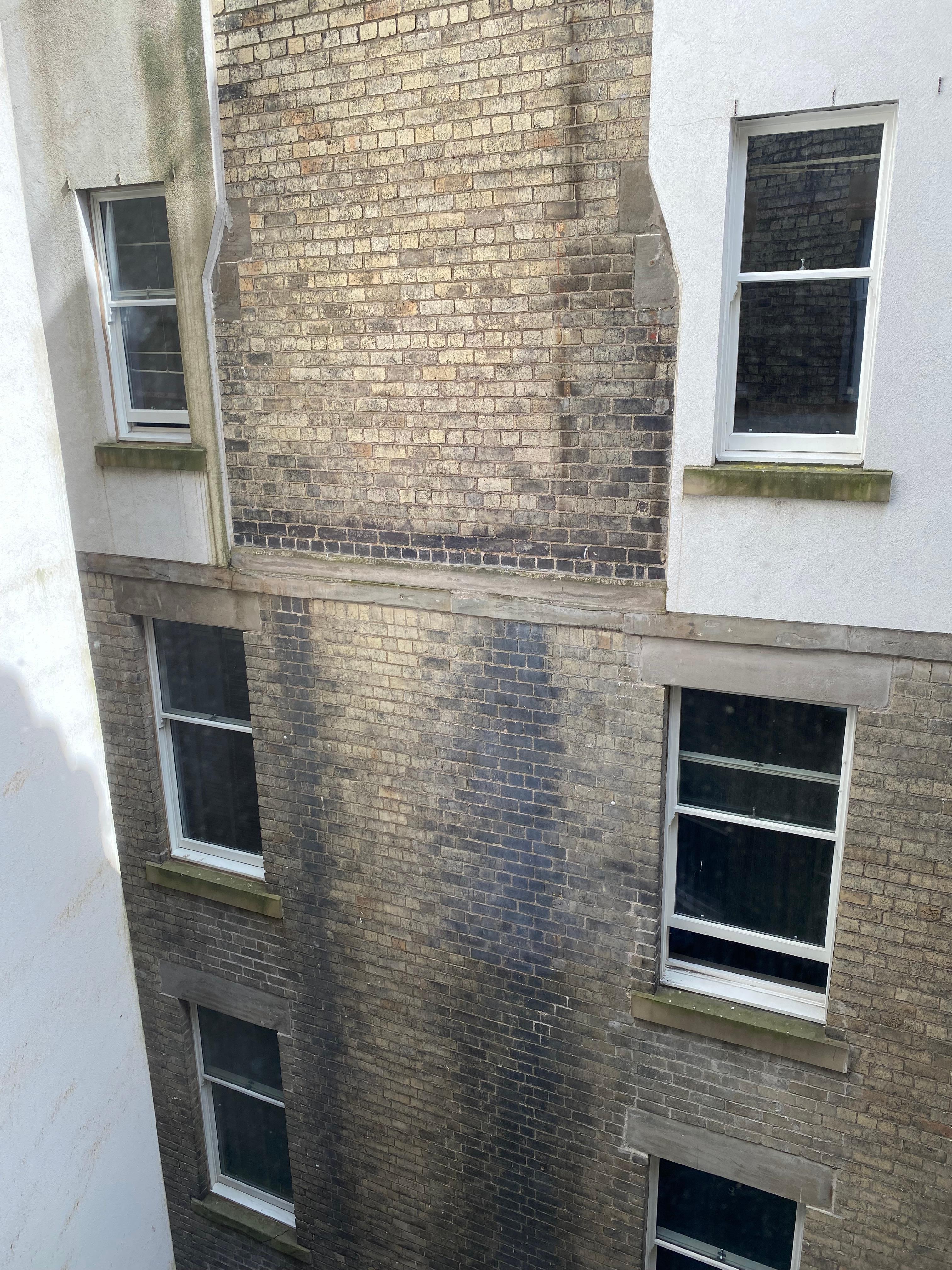 Outlook from our bedroom window, very disappointing.