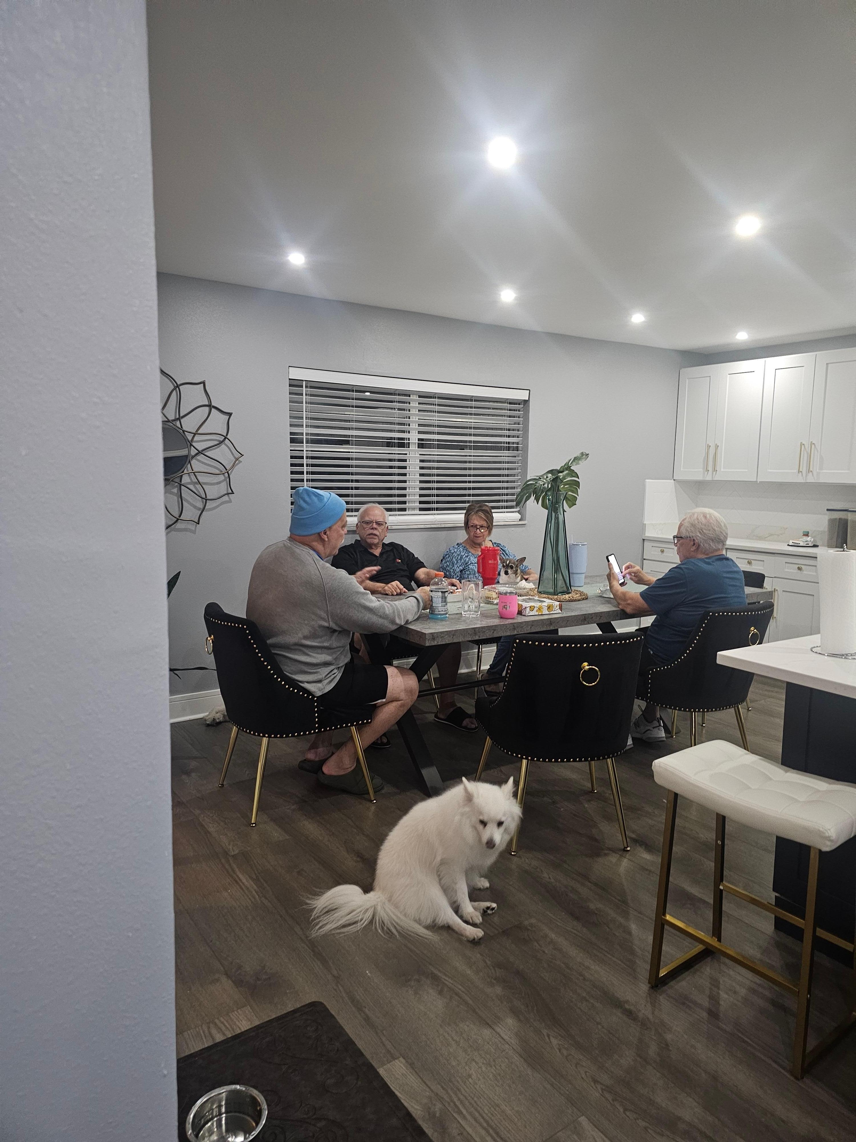 The kitchen was amazing for our family to gather for meals while my husband recovers from surgery at Moffitt Cancer Center.