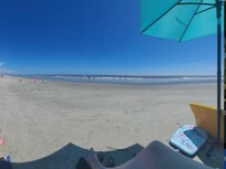 The beach was very tranquil.