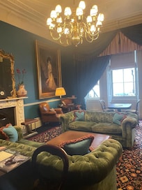 gorgeous sitting room