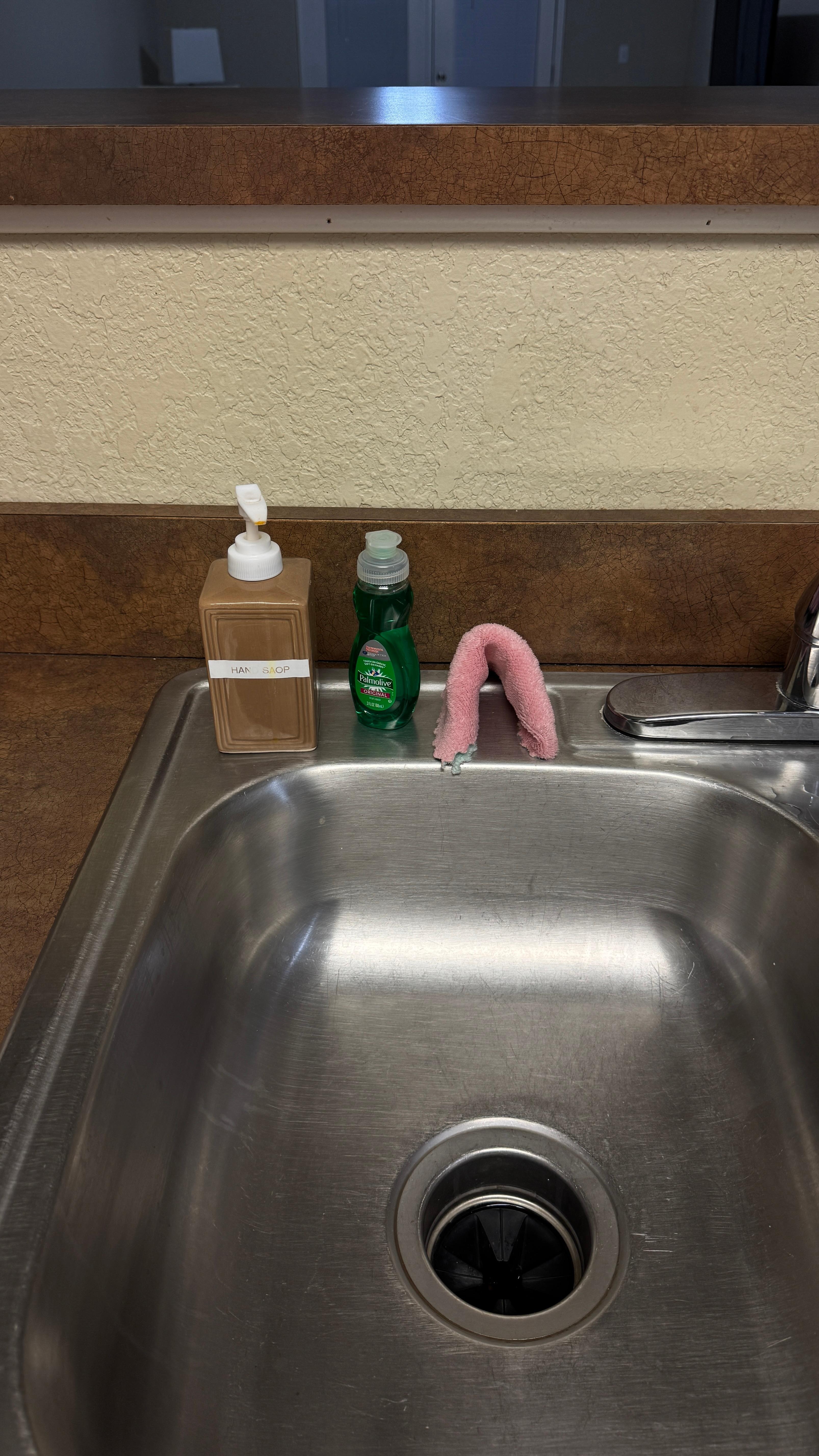 Everything you need for a stay. Provided for the apartment. Lined up like toy soldiers