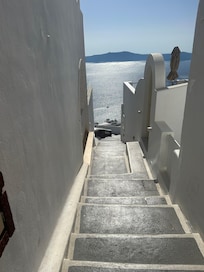 L’escalier menant à l’hôtel