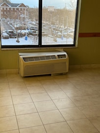 The HVAC unit was looking like it needed some attention. Only one elevator worked as well and it had a strong smell of cigarettes the day I arrived which was gross.