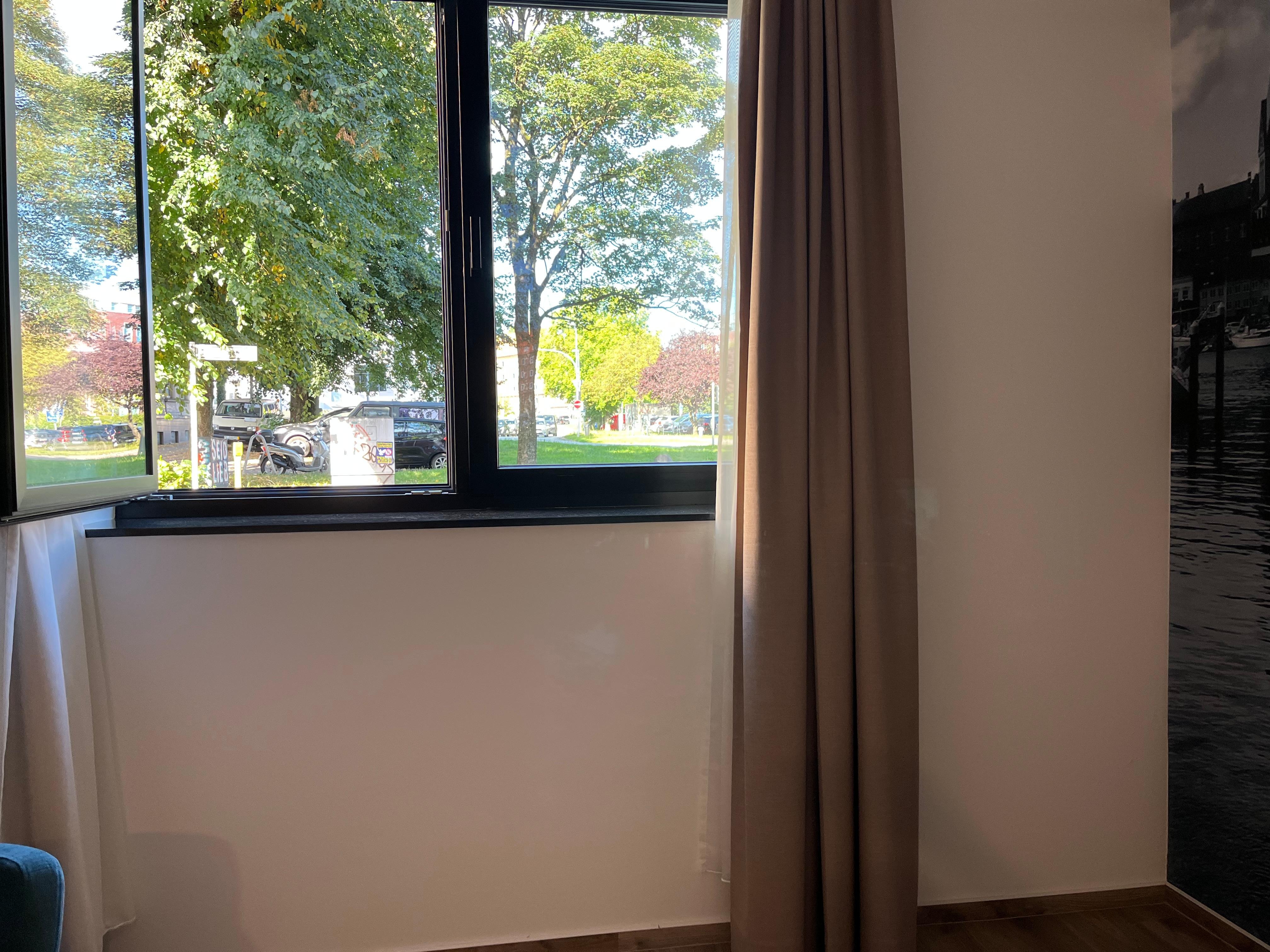 1/3 af værelse var tomt for møbler