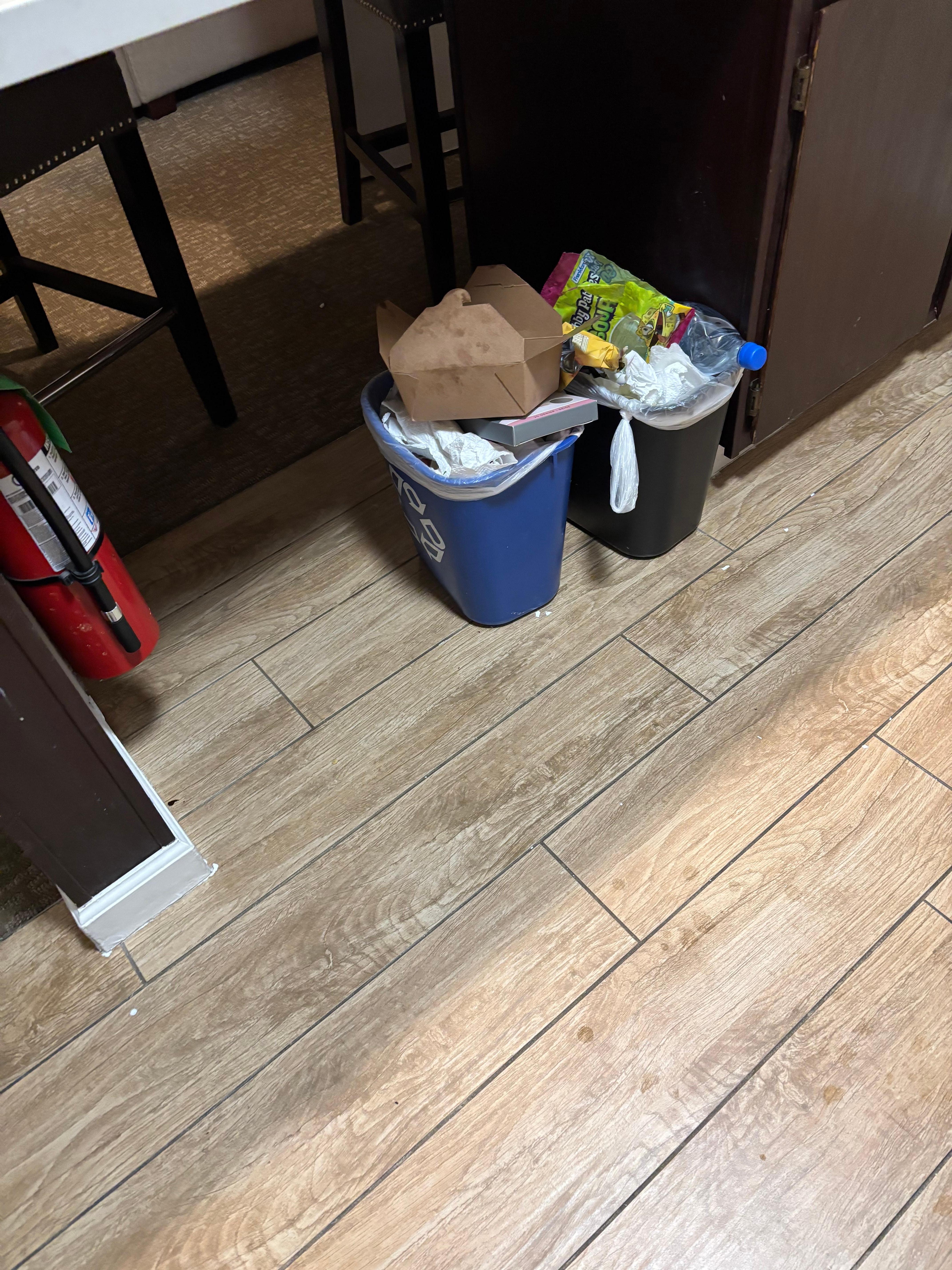 Do to an event and getting back late at night I thought the room would have been clean. Housekeeping comes 1x a week. 