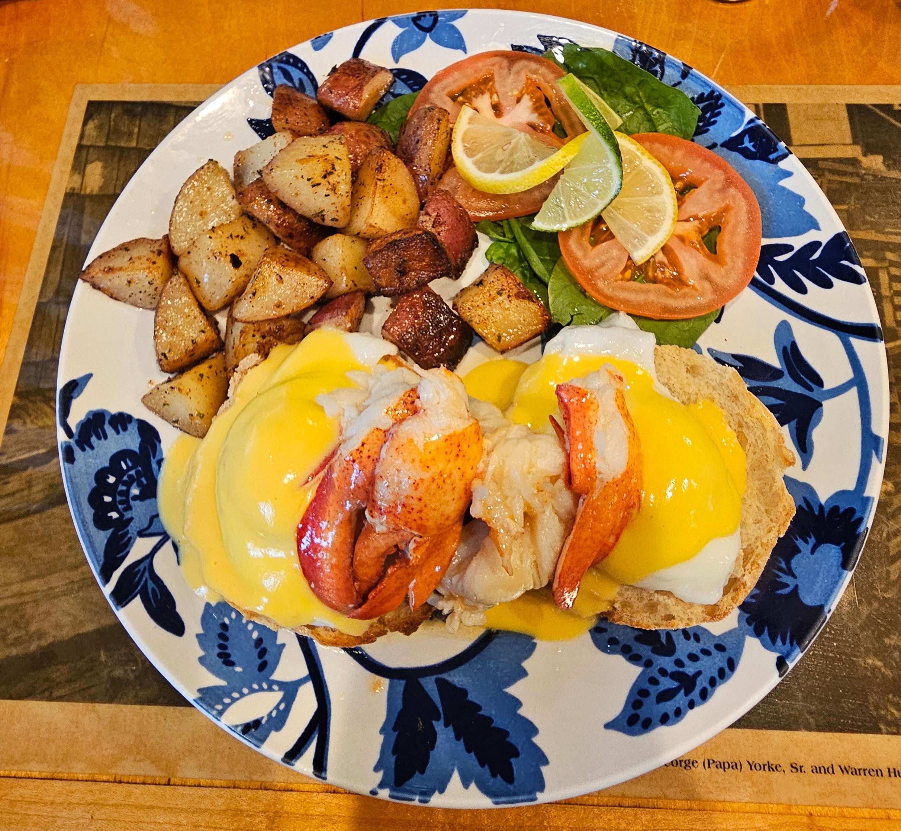 Cove Cafe
🦞 Benedict. Yummy