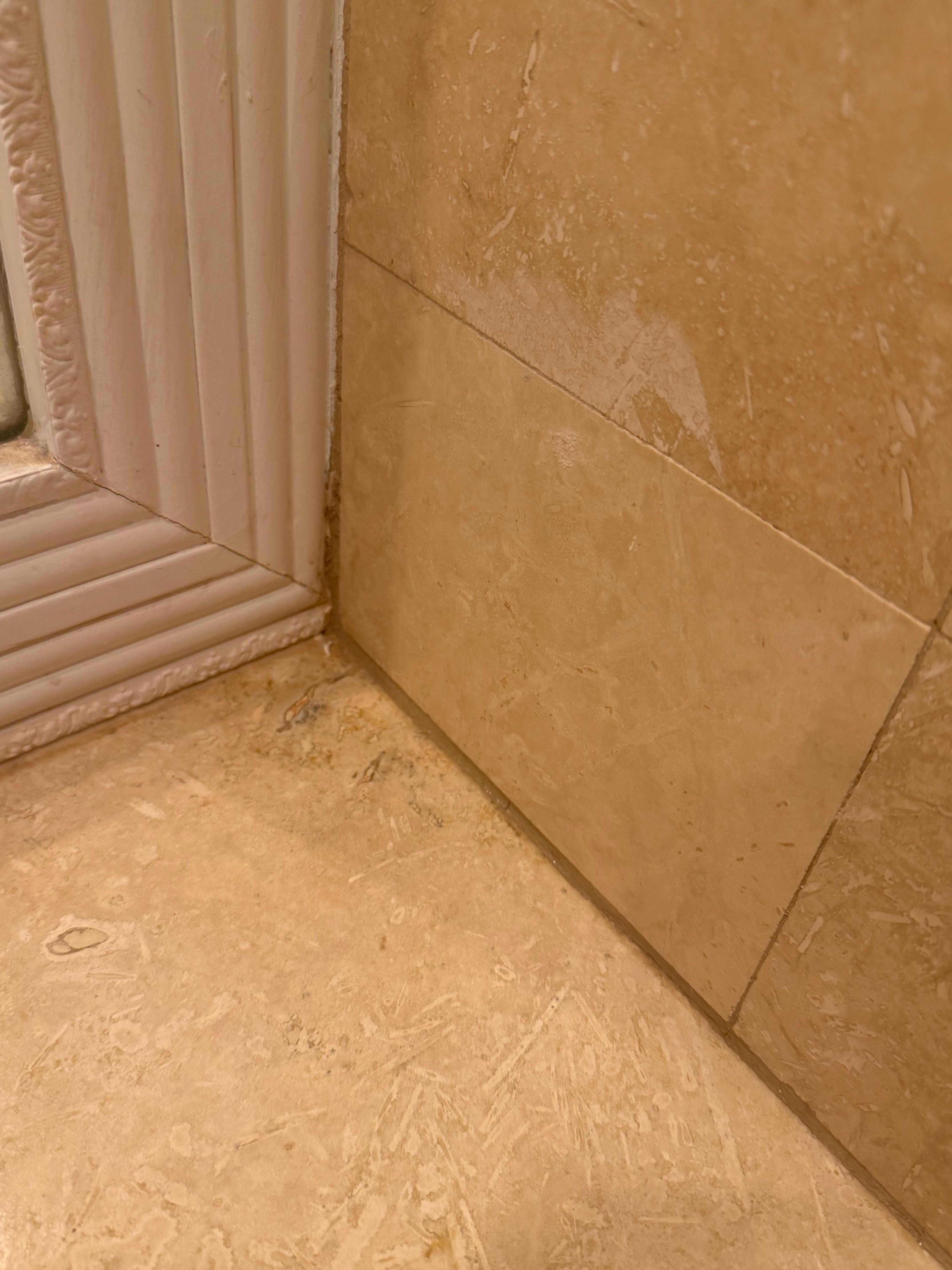 This is rust on the outside of the tub