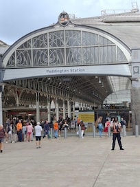 Diese Station befindet sich direkt am Hotel. Von dort kann man London überall entdecken.